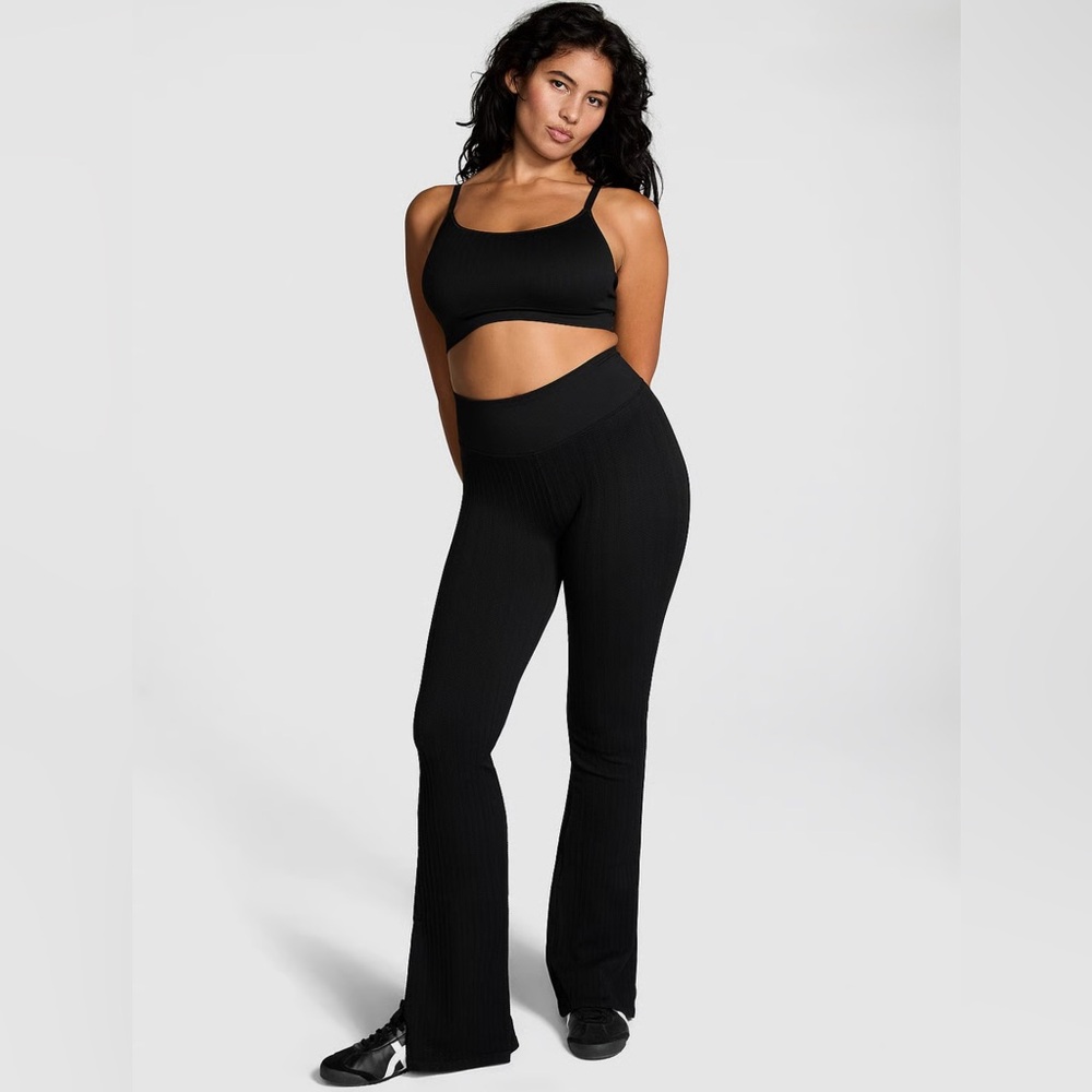 NWT Victoria’s Secret PINK Soft Seamless Cable Flair Leggings
